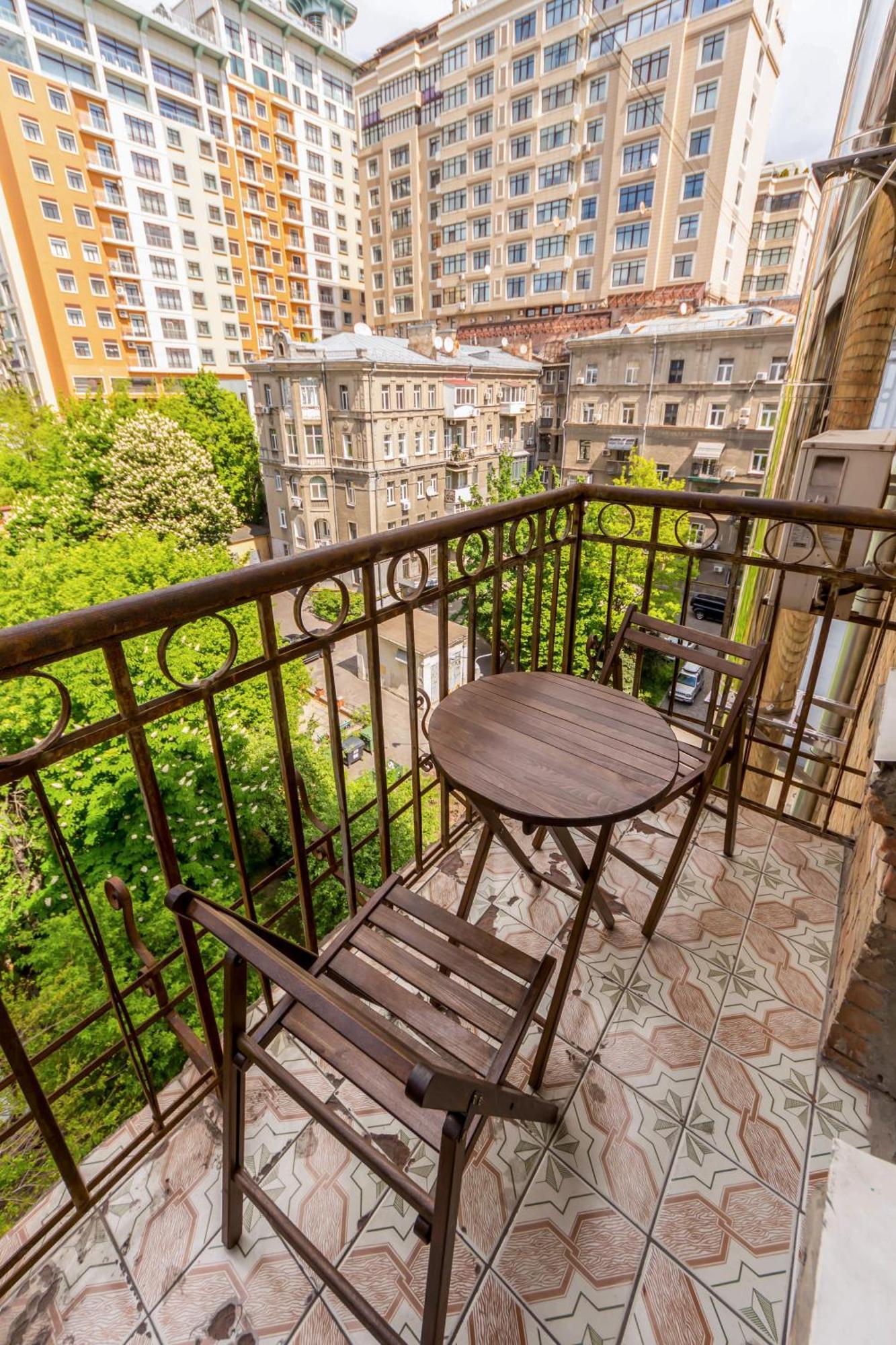 Apartments Near Parus Business Centre Kyiv Exterior photo